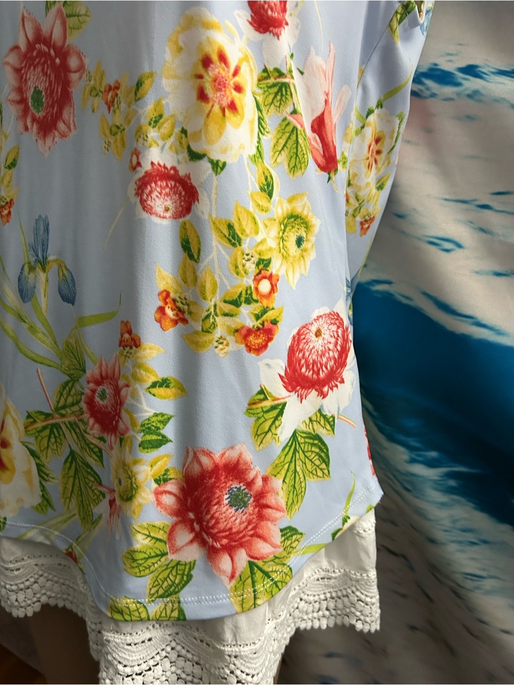 New York. & Co 7th Avenue Keyhole Floral Sleeveless Blouse Blue & Yellow LG - Picture 4 of 12